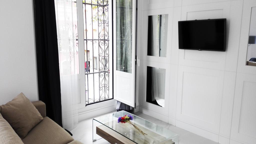 Apartamentos Adriano Siviglia Esterno foto