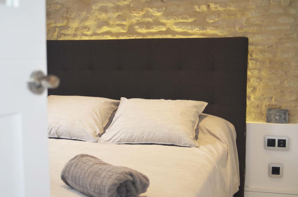 Apartamentos Adriano Siviglia Esterno foto
