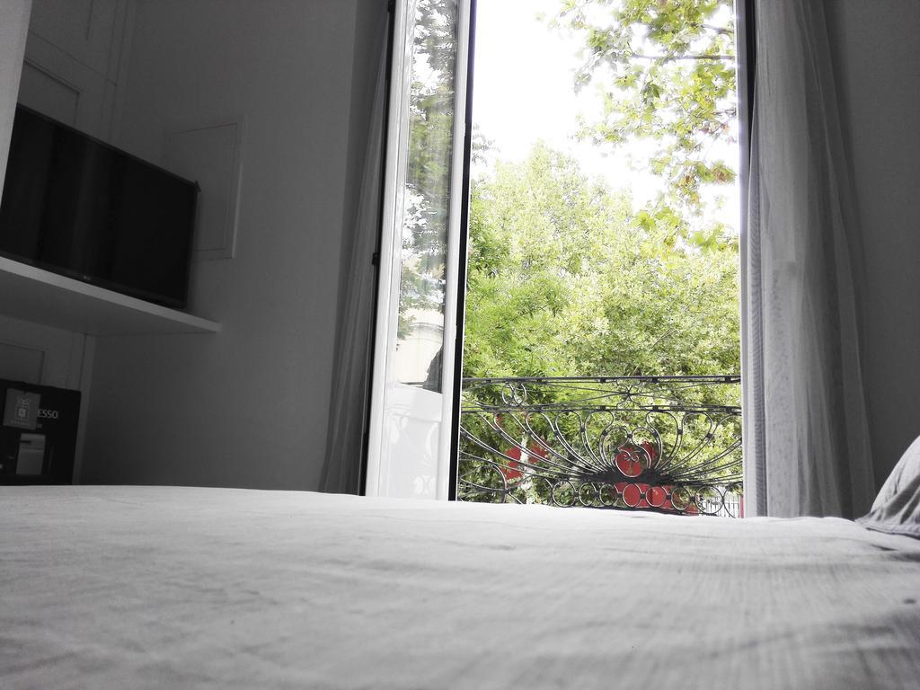 Apartamentos Adriano Siviglia Esterno foto
