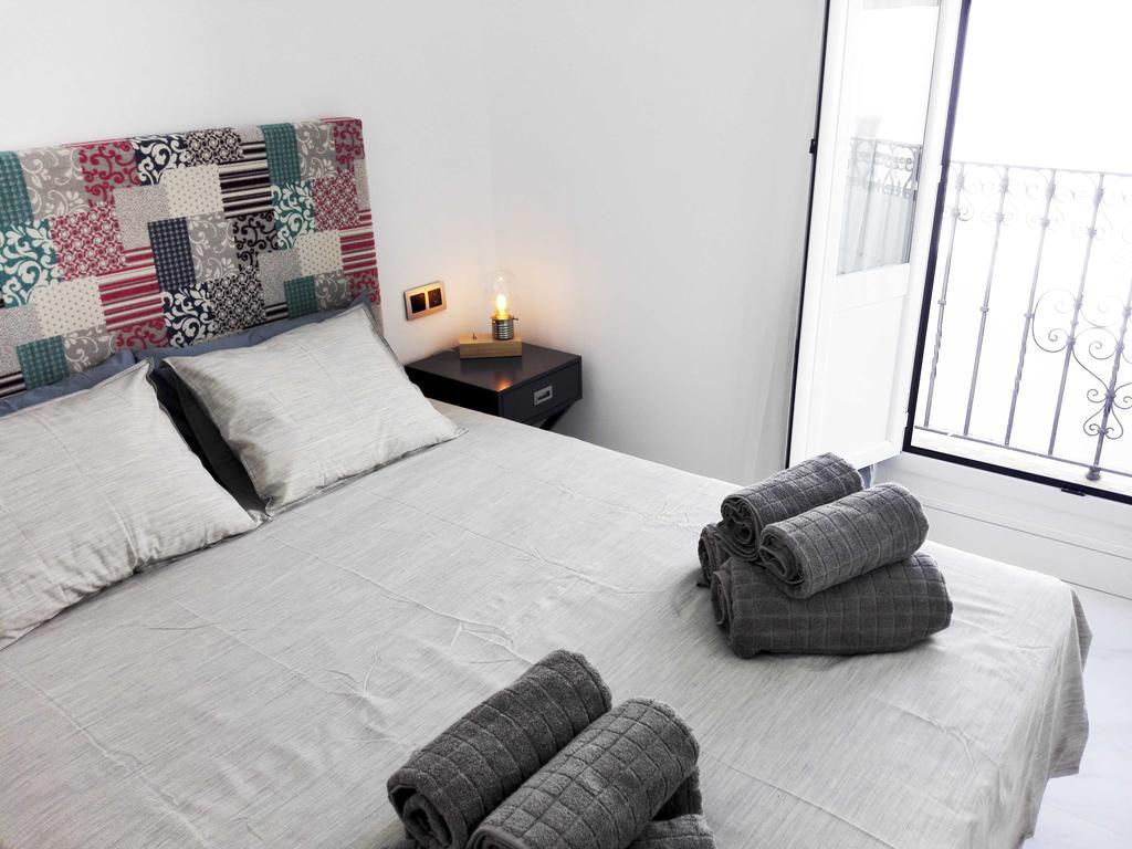 Apartamentos Adriano Siviglia Camera foto