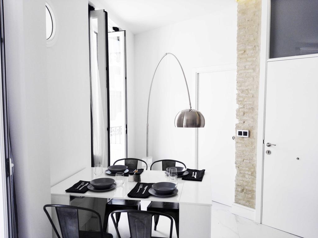 Apartamentos Adriano Siviglia Camera foto