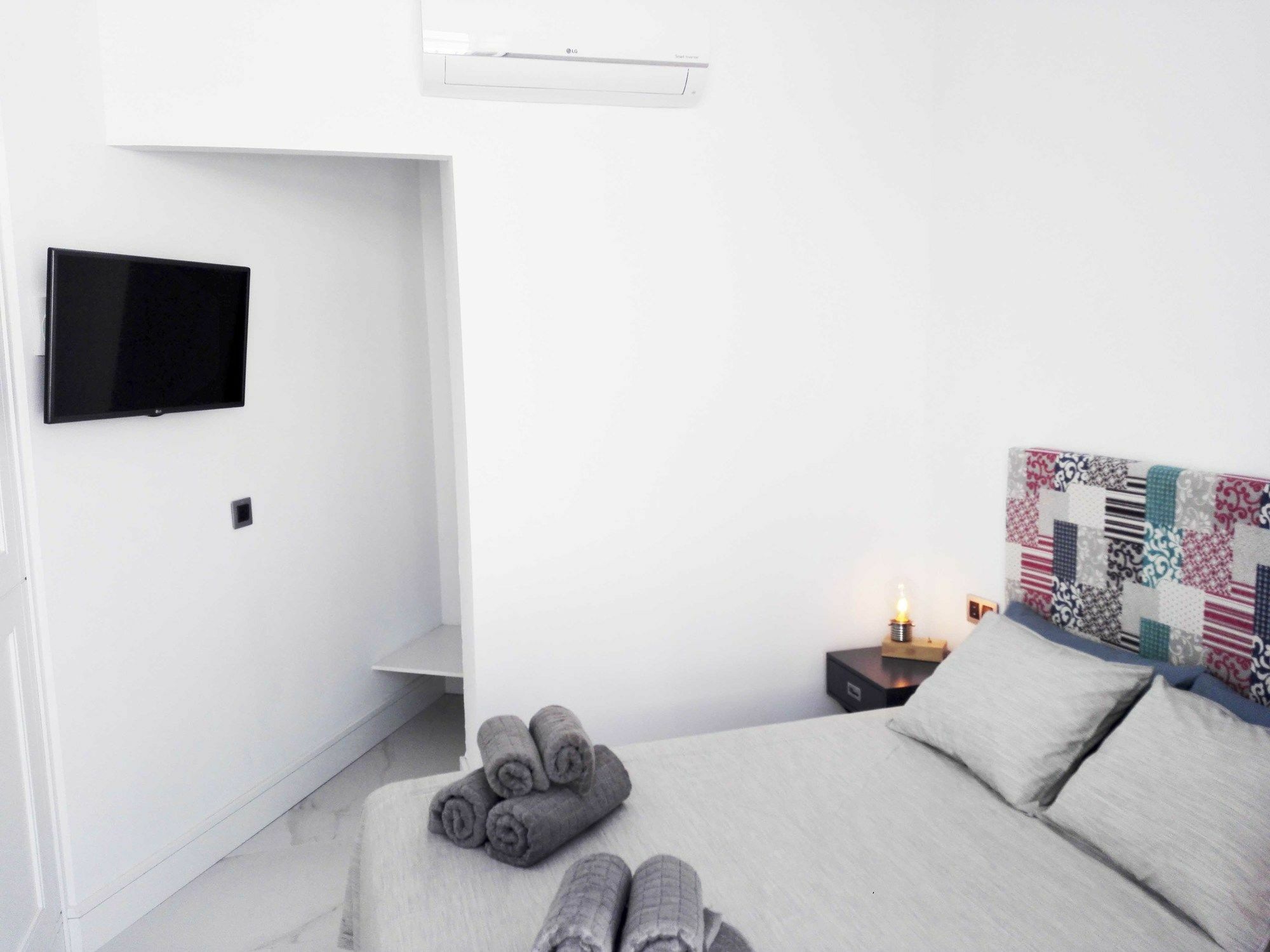 Apartamentos Adriano Siviglia Esterno foto
